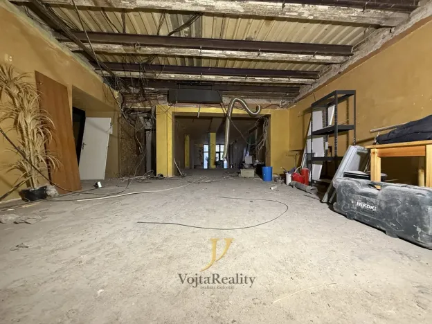 Pronájem obchodního prostoru, Olomouc, tř. Svobody, 58 m2