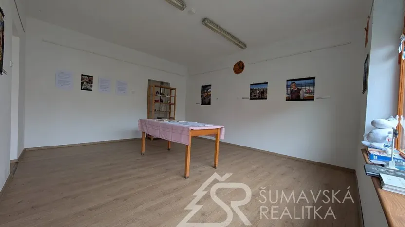 Prodej obchodního prostoru, Žihobce, 330 m2