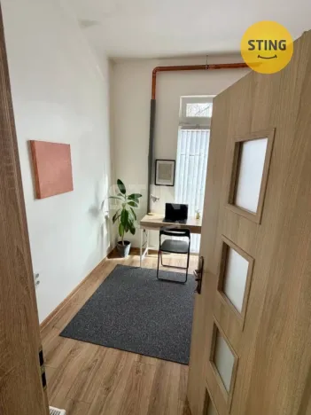 Pronájem obchodního prostoru, Kralupy nad Vltavou, Dvořákovo nám., 50 m2