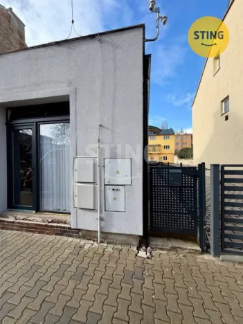 Pronájem obchodního prostoru, Kralupy nad Vltavou, Dvořákovo nám., 50 m2