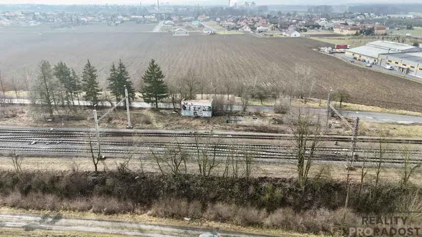 Prodej komerční nemovitosti, Červenka, 1800 m2