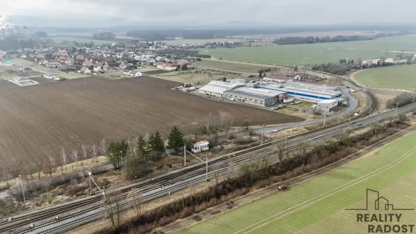 Prodej komerční nemovitosti, Červenka, 1800 m2