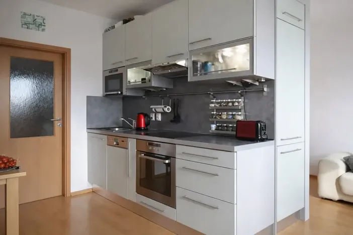 Pronájem bytu 1+kk, Praha - Horní Měcholupy, Boloňská, 40 m2