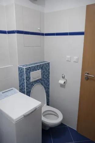 Pronájem bytu 1+kk, Praha - Horní Měcholupy, Boloňská, 40 m2