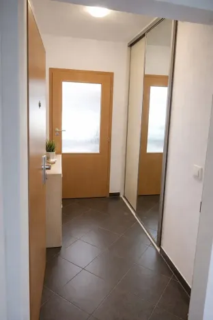 Pronájem bytu 1+kk, Praha - Horní Měcholupy, Boloňská, 40 m2