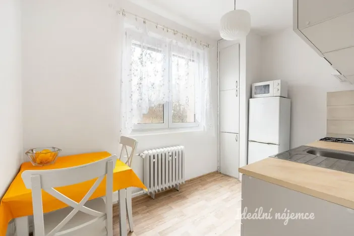 Pronájem bytu 2+1, Praha - Záběhlice, Jasmínová, 57 m2