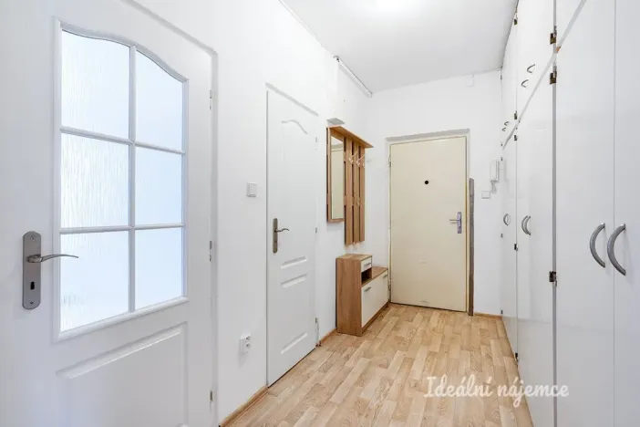 Pronájem bytu 2+1, Praha - Záběhlice, Jasmínová, 57 m2