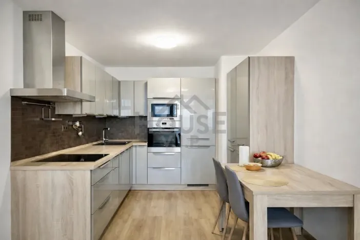 Prodej bytu 3+kk, Praha - Petrovice, Rezlerova, 65 m2