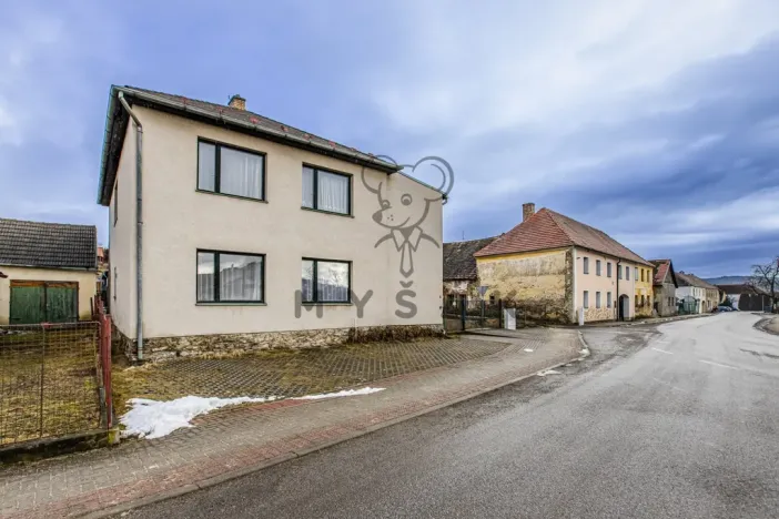 Prodej rodinného domu, Nová Ves, 300 m2