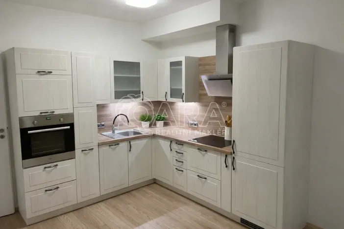 Pronájem bytu 2+kk, Praha - Střížkov, Makedonská, 60 m2