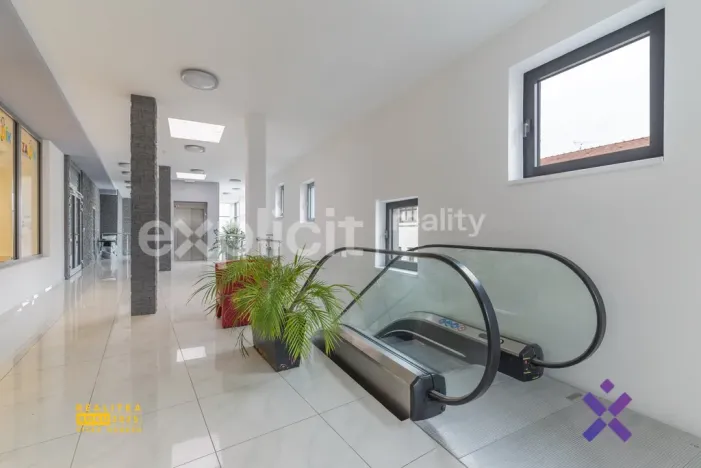 Pronájem obchodního prostoru, Uherský Brod, Bří Lužů, 72 m2