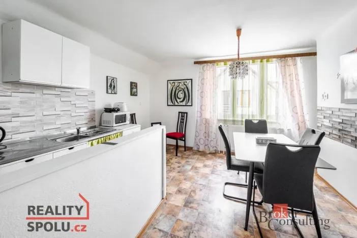 Prodej rodinného domu, Nové Hrady, Zahradní čtvrť, 214 m2