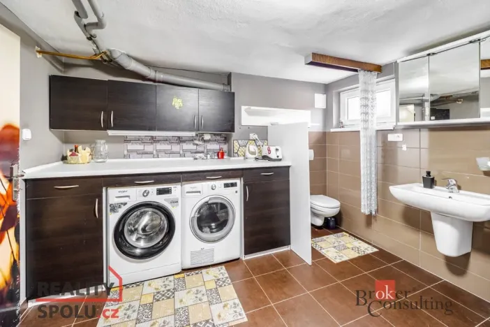 Prodej rodinného domu, Nové Hrady, Zahradní čtvrť, 214 m2