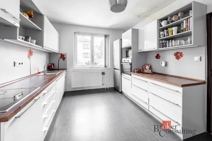 Prodej rodinného domu, Nové Hrady, Zahradní čtvrť, 214 m2