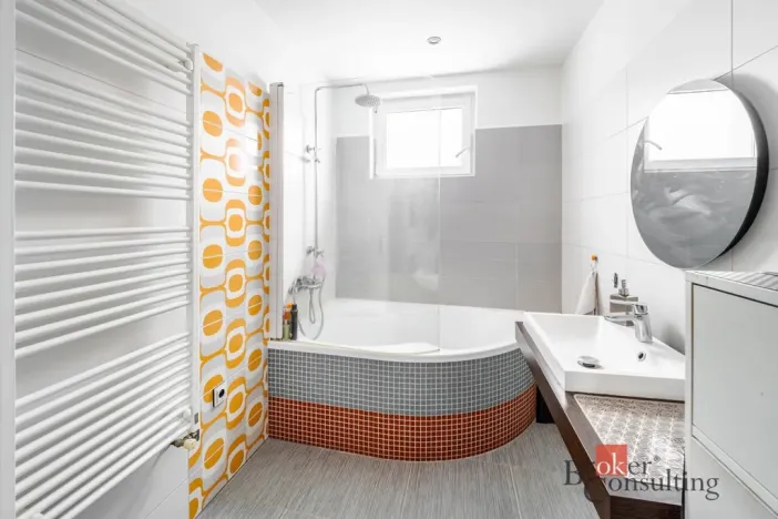 Prodej rodinného domu, Nové Hrady, Zahradní čtvrť, 214 m2