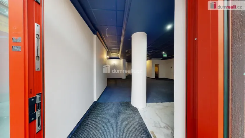 Pronájem obchodního prostoru, Orlová - Lutyně, U Centrumu, 88 m2