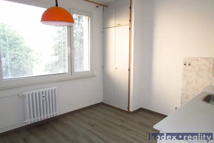 Pronájem bytu 2+kk, Hradec Králové, Štefánikova, 36 m2