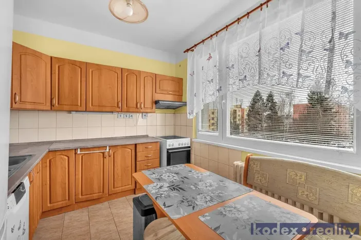 Prodej bytu 3+1, Lázně Bohdaneč, Na Lužci, 62 m2