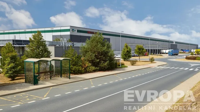 Pronájem skladu, Úžice, 14707 m2
