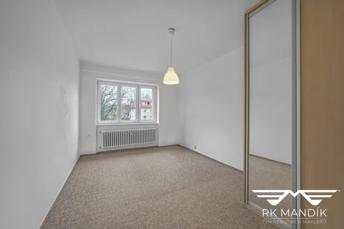 Pronájem bytu 2+kk, Praha - Kobylisy, Kobyliské náměstí, 56 m2