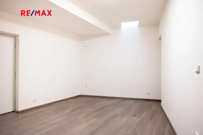 Pronájem bytu 2+1, Kladno, Dr. Vrbenského, 67 m2