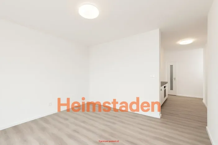 Pronájem bytu 2+kk, Havířov - Město, nám. Republiky, 30 m2