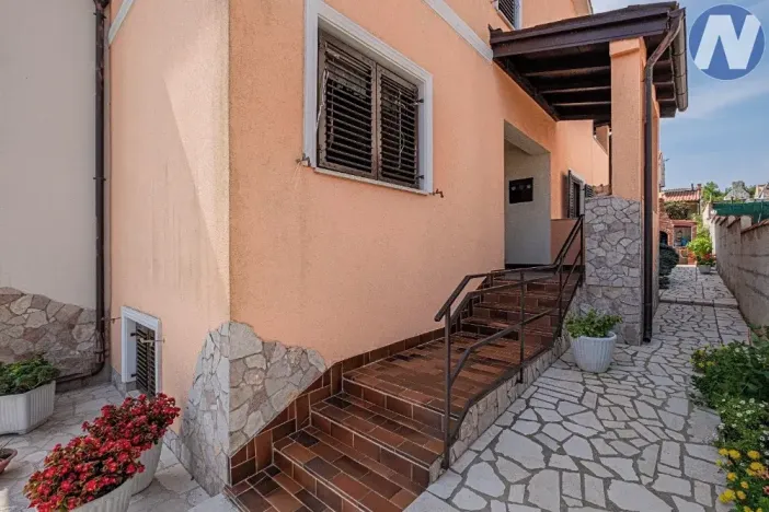 Prodej rodinného domu, Medulin, Chorvatsko, Dvorine, 155 m2