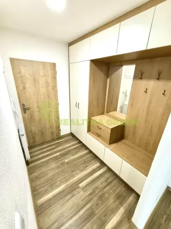 Pronájem bytu 1+kk, Břeclav, Lednická, 46 m2