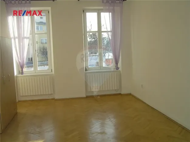 Pronájem bytu 1+kk, Praha - Holešovice, U papírny, 40 m2
