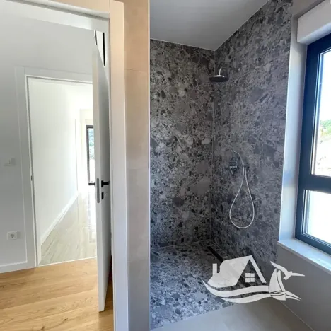 Prodej vily, Tisno, Chorvatsko, 250 m2