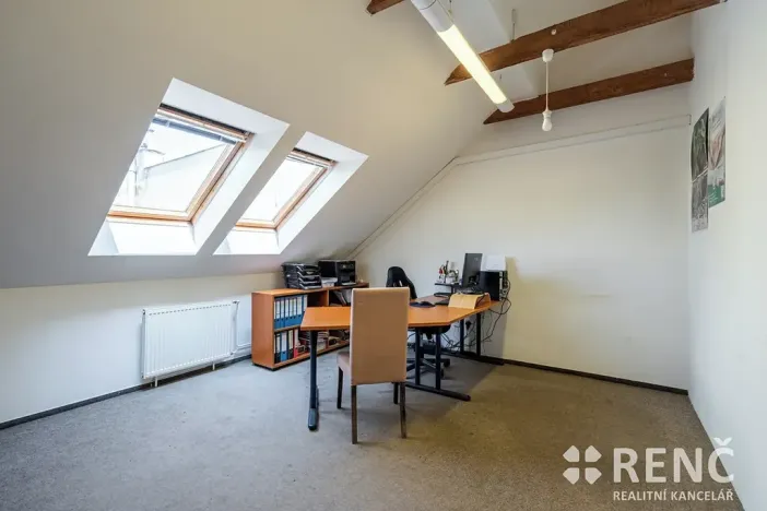 Prodej kanceláře, Brno, Blatného, 265 m2