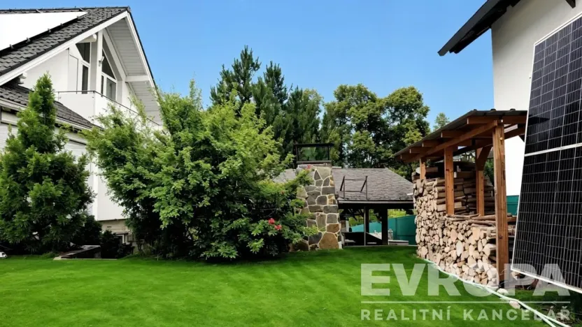 Prodej komerční nemovitosti, Domažlice - Bezděkovské Předměstí, 463 m2