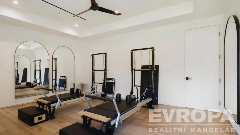 Prodej rodinného domu, Domažlice - Bezděkovské Předměstí, 463 m2