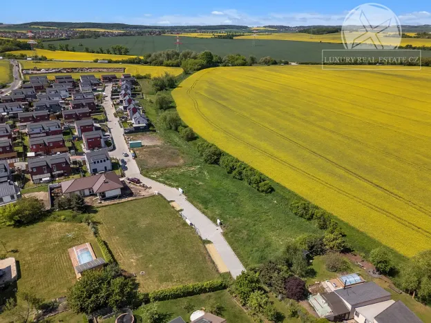 Prodej pozemku, Zlonín, 637 m2