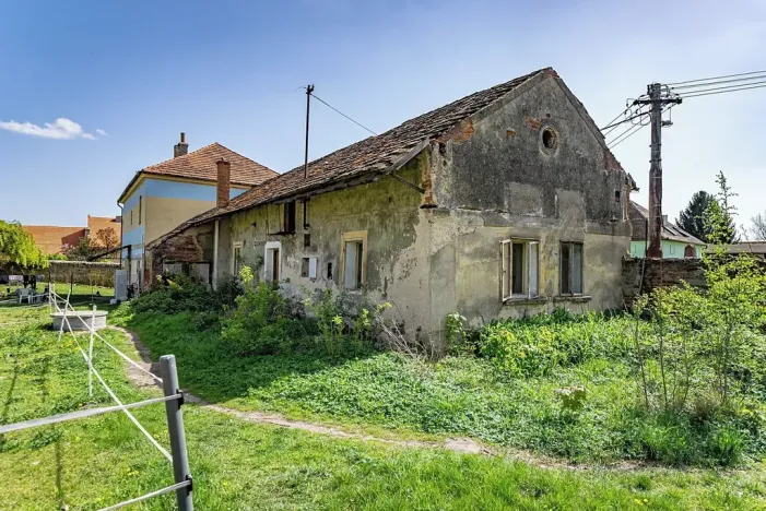 Prodej obchodního prostoru, Chrášťany, 105 m2