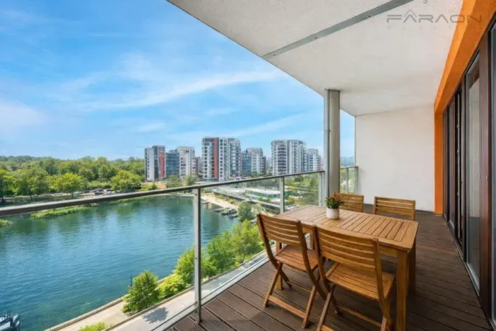 Pronájem bytu 2+kk, Praha - Holešovice, Jankovcova, 67 m2