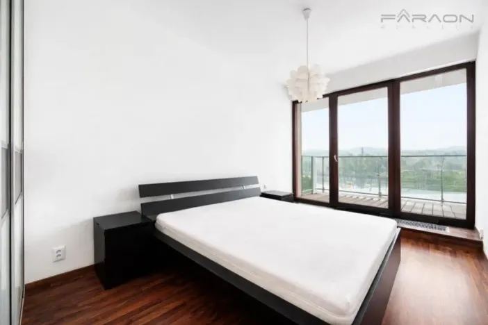 Pronájem bytu 2+kk, Praha - Holešovice, Jankovcova, 67 m2