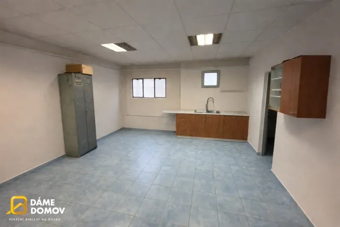 Prodej výrobních prostor, Zlín, U Stadionu, 740 m2