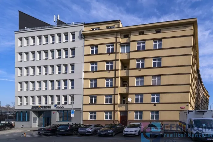 Pronájem kanceláře, Praha - Holešovice, U Pergamenky, 116 m2