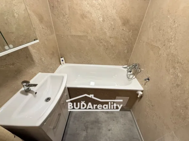 Pronájem bytu 2+1, Zlín - Malenovice, třída Svobody, 50 m2