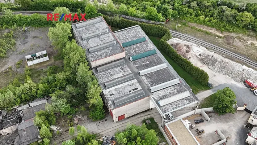 Prodej výrobních prostor, Roudnice nad Labem, Pracnerova, 2250 m2