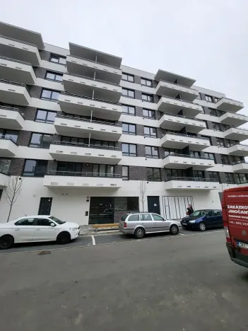 Pronájem bytu 1+kk, Praha - Třebonice, Thomasova, 29 m2