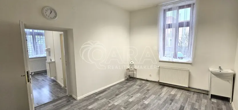 Pronájem obchodního prostoru, Králův Dvůr - Počaply, Plzeňská, 18 m2