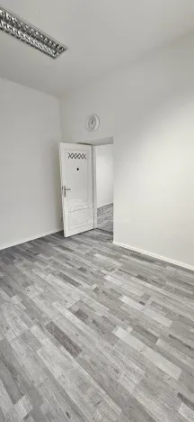 Pronájem obchodního prostoru, Králův Dvůr - Počaply, Plzeňská, 18 m2