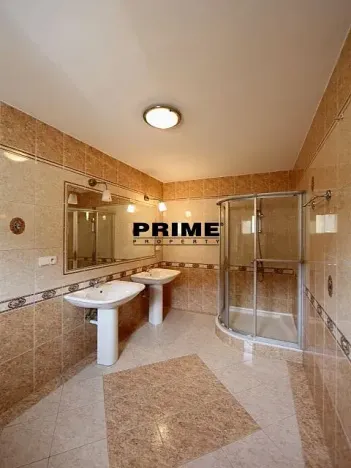 Pronájem rodinného domu, Praha - Nebušice, Ke strži, 360 m2