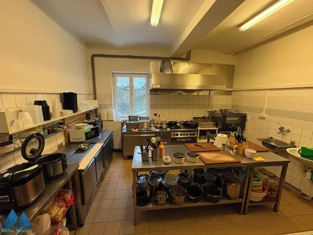 Pronájem restaurace, Horní Maršov, Třída Josefa II., 320 m2