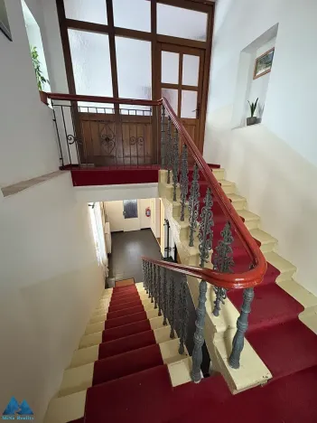 Pronájem restaurace, Horní Maršov, Třída Josefa II., 320 m2