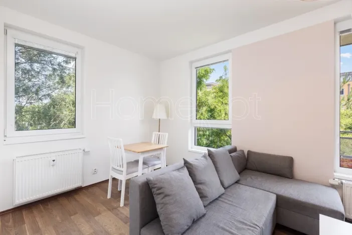 Pronájem bytu 2+kk, Praha, Bermanova, 51 m2