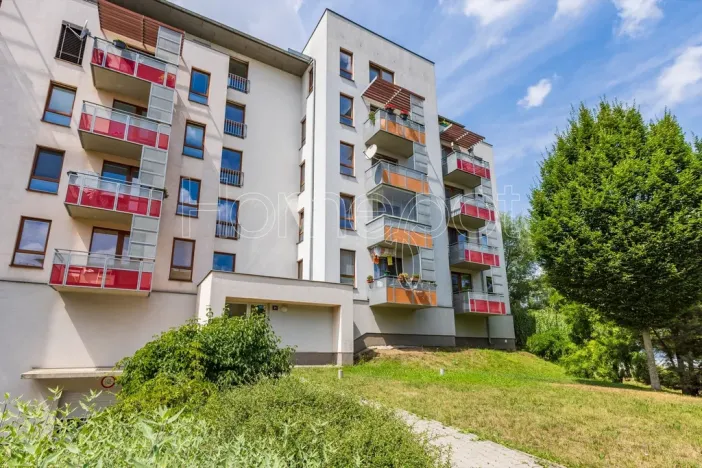 Pronájem bytu 2+kk, Praha, Bermanova, 51 m2