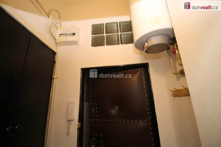 Pronájem bytu 1+1, Karlovy Vary - Rybáře, Lad. Koubka, 45 m2